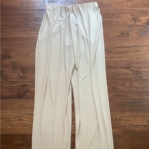 CARIBE, LADIES MEDIUM CREAM/BEIGE POLYESTER/SPANDEX DRESS PANTS. SIZE 8